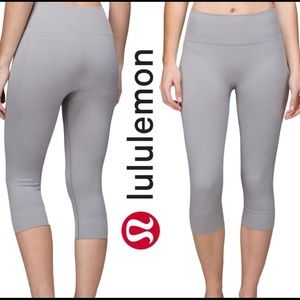 NWT LuluLemon Seamlessly Street Crop size 6